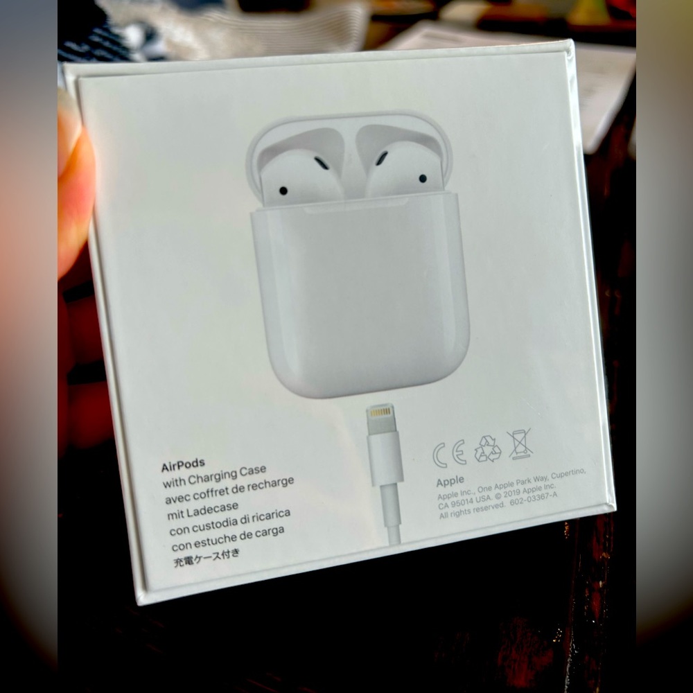Apple AirPods - brand new